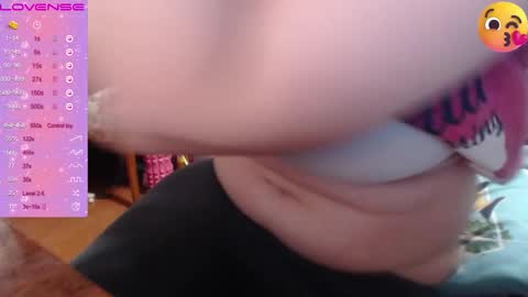 Snapshot of milanasvethoney chatting on 10/09/25, 04:05 Luna-- link in bio online show from 10/09/25, 04:05