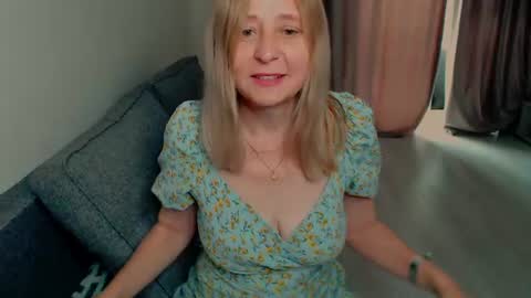 Snapshot of milanav chatting on 06/19/26, 07:01 Milena online show from 06/19/26, 07:01