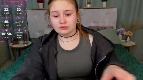 Snapshot of milanaxhoney chatting on 02/23/26, 01:03 milanaxhoney online show from 02/23/26, 01:03