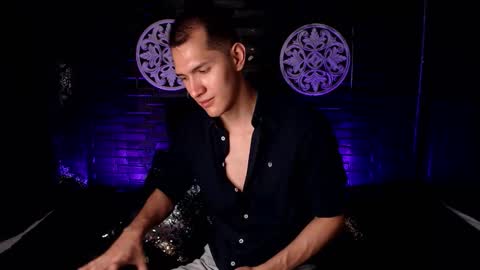 milandavid1 online show from 03/25/26, 06:14