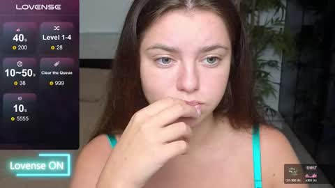 Mila online show from 09/19/25, 07:36