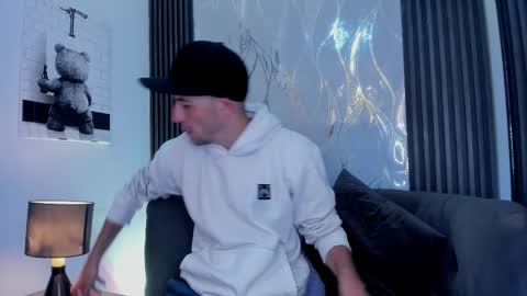 MILAN online show from 02/21/26, 11:33