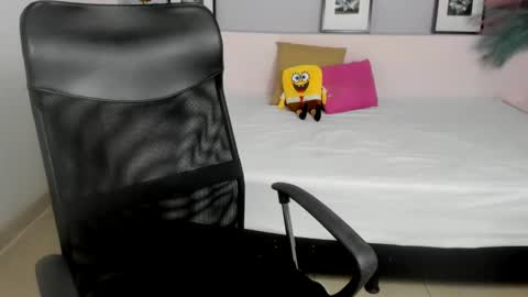 Snapshot of milarose4 chatting on 12/23/24, 11:14 Mila Rose online show from 12/23/24, 11:14