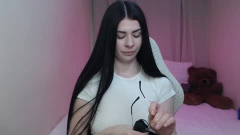 milasecretsss online show from 05/02/26, 12:10