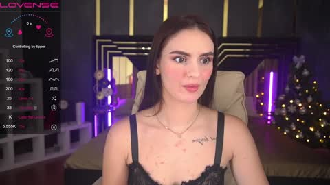 Snapshot of milashalovely chatting on 12/27/24, 11:28 Milasha online show from 12/27/24, 11:28