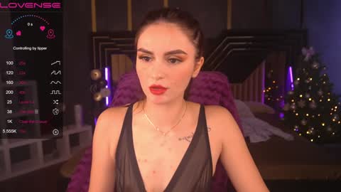 Snapshot of milashalovely chatting on 01/04/25, 09:43 Milasha online show from 01/04/25, 09:43