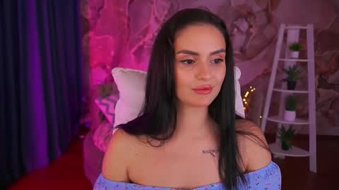 Snapshot of milashalovely chatting on 12/03/25, 04:05 Milasha online show from 12/03/25, 04:05