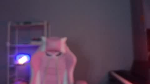Snapshot of milaslovv chatting on 02/06/25, 08:18 Mila online show from 02/06/25, 08:18