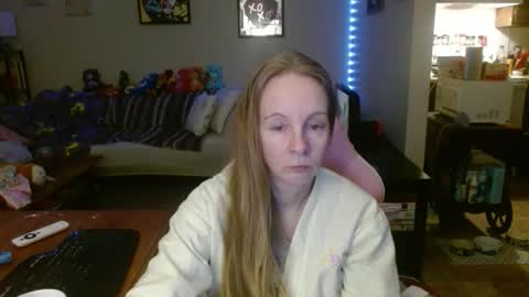 Snapshot of milastoned chatting on 02/19/26, 01:29 Mila online show from 02/19/26, 01:29