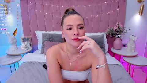 Mia online show from 03/01/25, 08:45