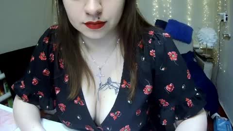 Milaxcute online show from 05/17/26, 08:23