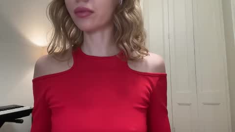 Mila online show from 01/16/26, 03:05