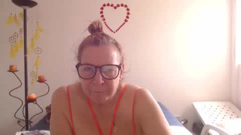 Snapshot of milchanell chatting on 03/03/25, 03:42 milchanell online show from 03/03/25, 03:42