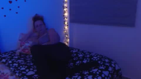 Snapshot of milchanell chatting on 09/26/25, 07:01 milchanell online show from 09/26/25, 07:01