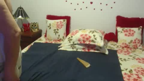 Snapshot of milchanell chatting on 10/05/25, 05:28 milchanell online show from 10/05/25, 05:28