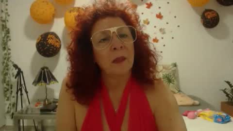 Snapshot of milchanell chatting on 10/27/25, 07:01 milchanell online show from 10/27/25, 07:01