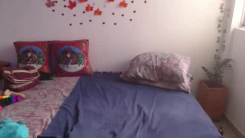 Snapshot of milchanell chatting on 11/29/25, 08:56 milchanell online show from 11/29/25, 08:56