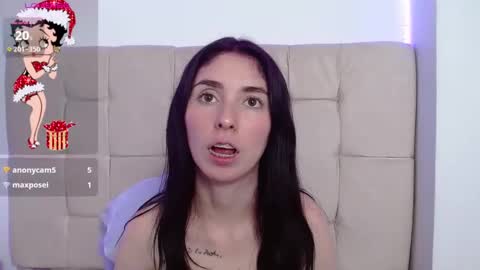 Snapshot of mildrecute chatting on 12/28/24, 10:13 Ana online show from 12/28/24, 10:13