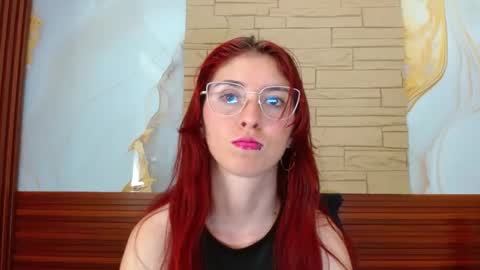 Snapshot of mildrecute chatting on 09/30/25, 03:28 Ana online show from 09/30/25, 03:28