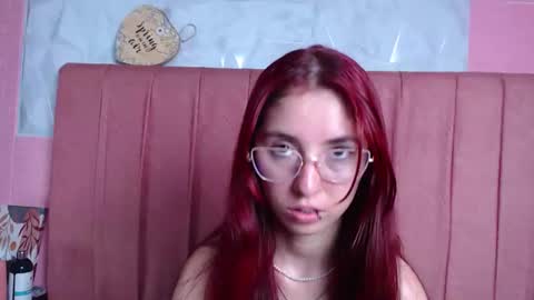 Snapshot of mildrecute chatting on 10/26/25, 08:04 Ana online show from 10/26/25, 08:04