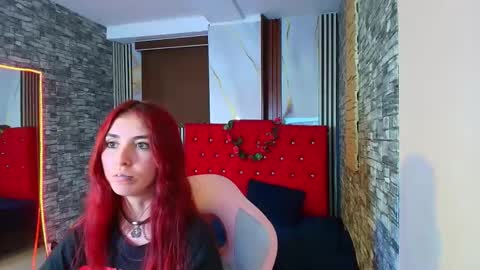 Snapshot of mildrecute chatting on 11/20/25, 08:08 Ana online show from 11/20/25, 08:08