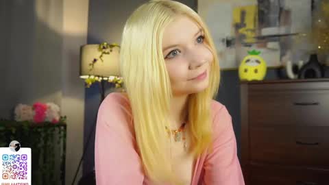 Mila online show from 03/07/25, 02:36