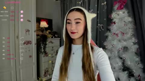 Snapshot of milemissyy chatting on 12/18/25, 09:15 Mia online show from 12/18/25, 09:15