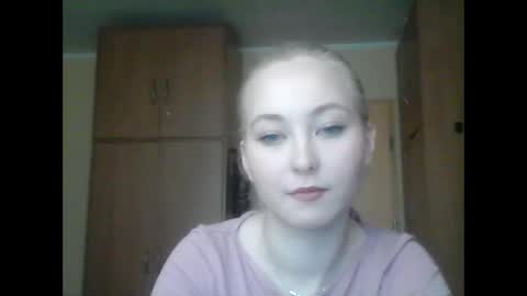 Snapshot of milena391630 chatting on 02/14/25, 10:17 Milena new nonude shy blonde natural online show from 02/14/25, 10:17