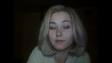 Snapshot of milena391630 chatting on 02/15/25, 10:21 Milena new nonude shy blonde natural online show from 02/15/25, 10:21