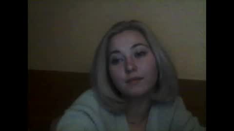 Snapshot of milena391630 chatting on 02/16/25, 04:31 Milena new nonude shy blonde natural online show from 02/16/25, 04:31