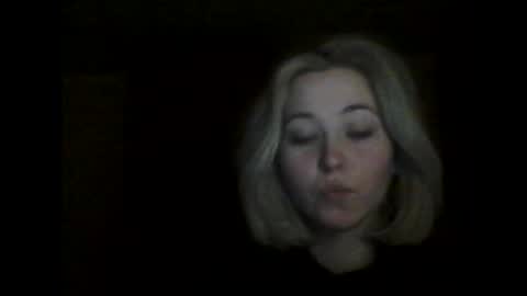 Snapshot of milena391630 chatting on 02/17/25, 12:10 Milena new nonude shy blonde natural online show from 02/17/25, 12:10