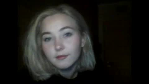 Snapshot of milena391630 chatting on 02/18/25, 06:58 Milena new nonude shy blonde natural online show from 02/18/25, 06:58