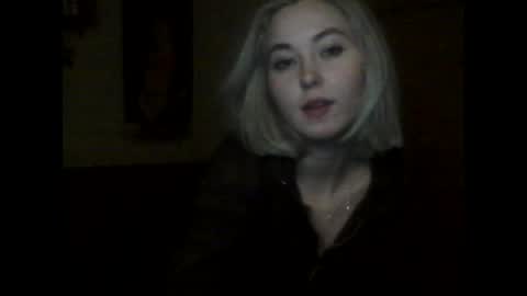 Snapshot of milena391630 chatting on 02/20/25, 03:45 Milena new nonude shy blonde natural online show from 02/20/25, 03:45