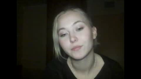 Snapshot of milena391630 chatting on 02/23/25, 01:13 Milena new nonude shy blonde natural online show from 02/23/25, 01:13