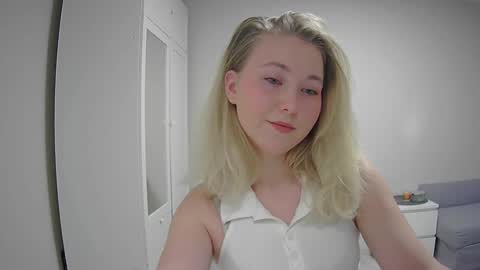 Milena new nonude shy blonde natural online show from 11/21/25, 05:33