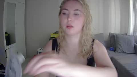 Milena new nonude shy blonde natural online show from 05/22/26, 05:18