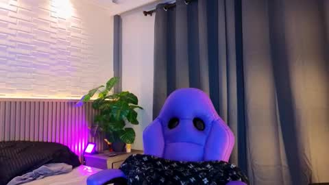 Snapshot of milena_lawson chatting on 11/01/25, 11:12 milena_lawson online show from 11/01/25, 11:12