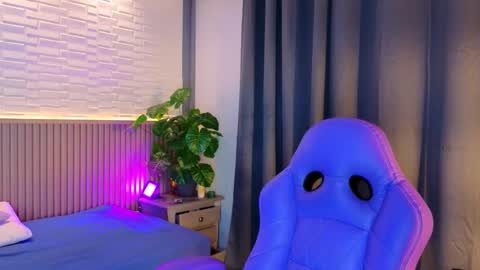 Snapshot of milena_lawson chatting on 11/08/25, 10:48 milena_lawson online show from 11/08/25, 10:48