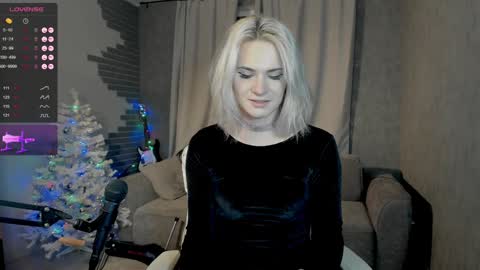 Milena online show from 12/21/24, 08:10