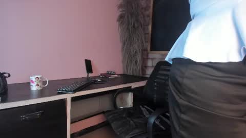 Snapshot of milenahot__69 chatting on 06/17/26, 11:23 Milena online show from 06/17/26, 11:23