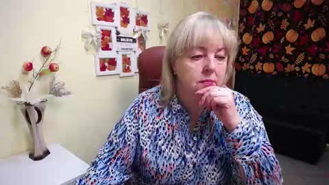 Milena online show from 11/25/25, 06:13