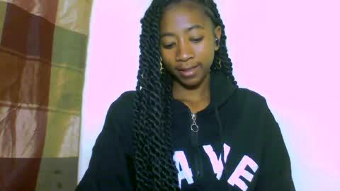 Snapshot of milennah chatting on 07/20/26, 09:01 milennah online show from 07/20/26, 09:01