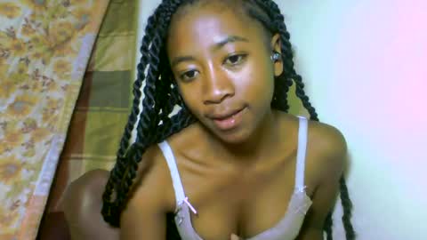 Snapshot of milennah chatting on 07/20/26, 11:07 milennah online show from 07/20/26, 11:07