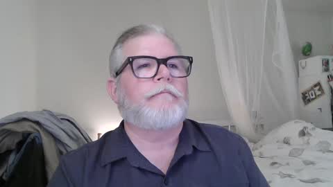 Snapshot of milesnash chatting on 09/24/25, 01:20 Miles Nash online show from 09/24/25, 01:20