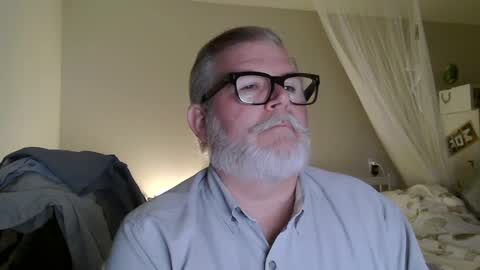 Snapshot of milesnash chatting on 09/26/25, 02:15 Miles Nash online show from 09/26/25, 02:15