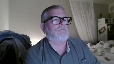 Snapshot of milesnash chatting on 09/29/25, 05:12 Miles Nash online show from 09/29/25, 05:12