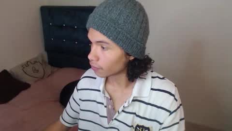 Snapshot of milesxoxo6969 chatting on 10/28/25, 04:20 milesxoxo6969 online show from 10/28/25, 04:20