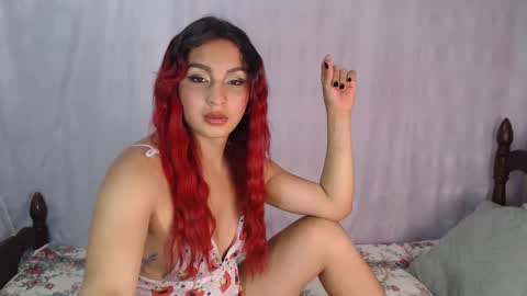 Snapshot of miley_kane chatting on 12/14/24, 04:12 miley_kane online show from 12/14/24, 04:12