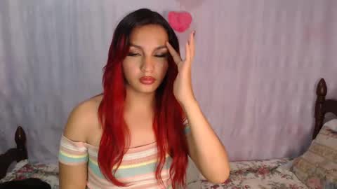 Snapshot of miley_kane chatting on 12/18/24, 12:43 miley_kane online show from 12/18/24, 12:43