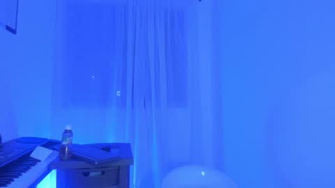 Snapshot of miley_kane chatting on 01/06/25, 09:19 miley_kane online show from 01/06/25, 09:19